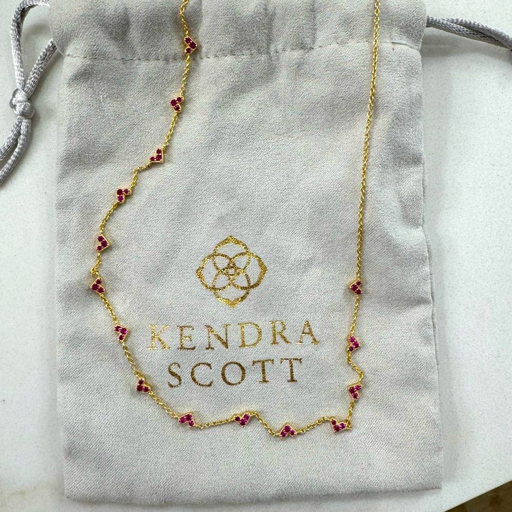 Kendra Scott Haven necklace with pink hearts